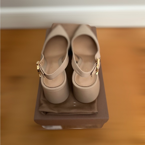 Gianvito Rossi Slingback Pumps - Picture 4 of 16